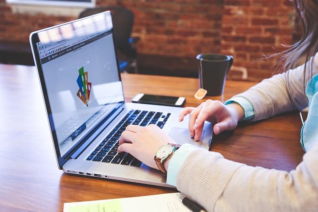 Comment utiliser les outils numériques pour moderniser votre training pro